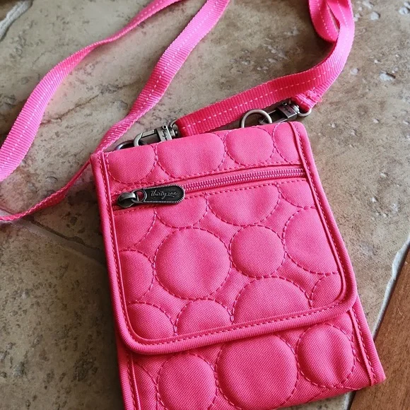Thirty-One Vibrant Pink Quilted Crossbody Bag - Picture 2 of 12